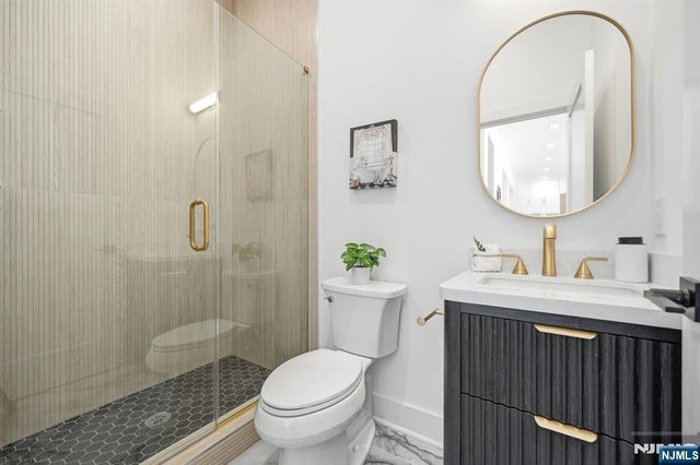 7 Royal Avenue, Livingston, NJ 07039