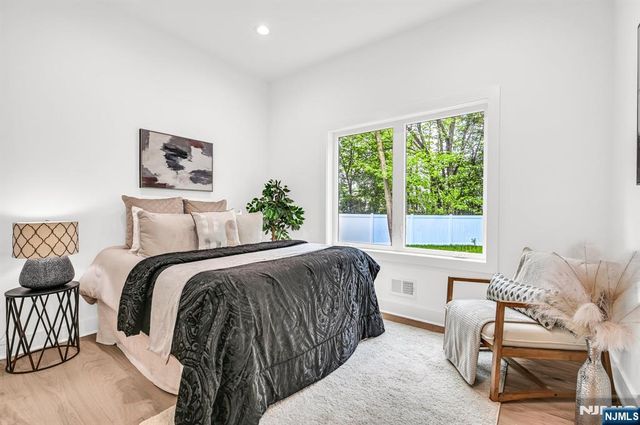 7 Royal Avenue, Livingston, NJ 07039