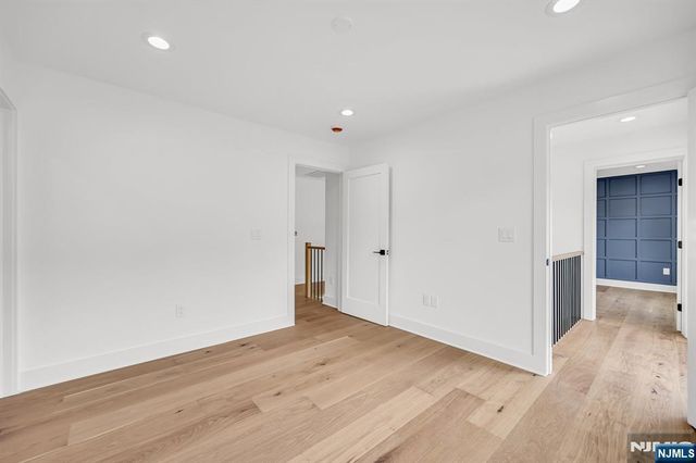 7 Royal Avenue, Livingston, NJ 07039