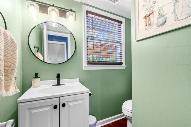 3044 Periwinkle Drive, Snellville, GA 30078