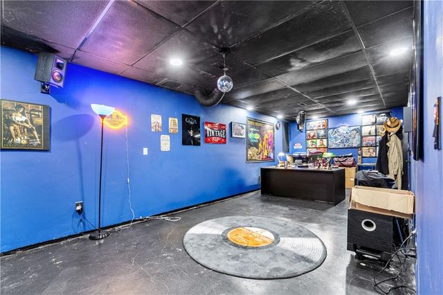 3044 Periwinkle Drive, Snellville, GA 30078