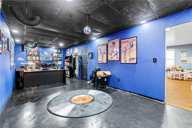 3044 Periwinkle Drive, Snellville, GA 30078