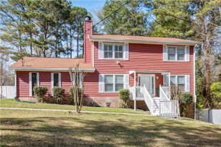 3044 Periwinkle Drive, Snellville, GA 30078