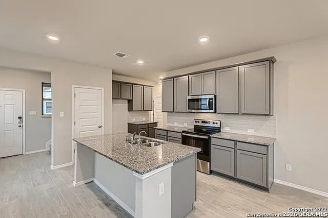10922 LOCKHEED DR, Converse, TX 78109