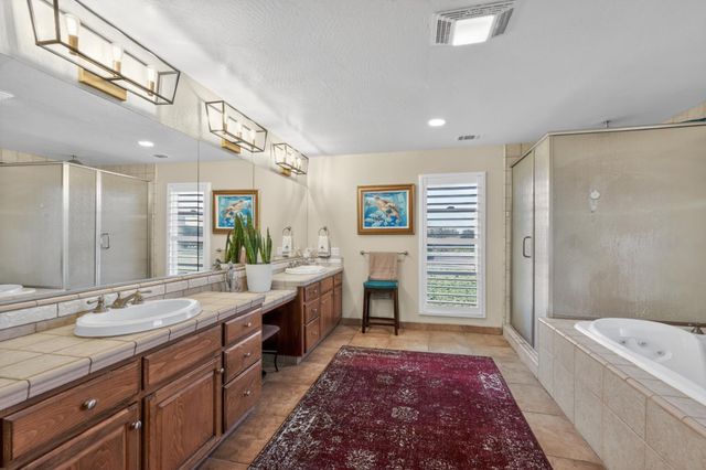 21286 E Meza Ln, Linden, CA 95236