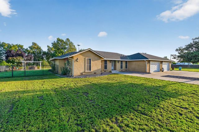 21286 E Meza Ln, Linden, CA 95236