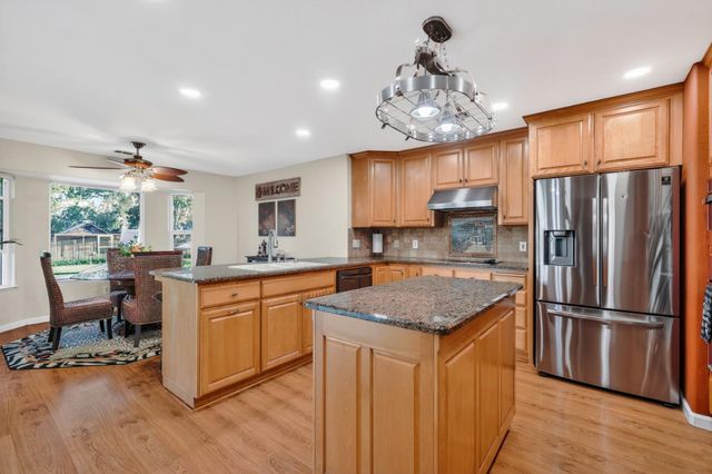 21286 E Meza Ln, Linden, CA 95236