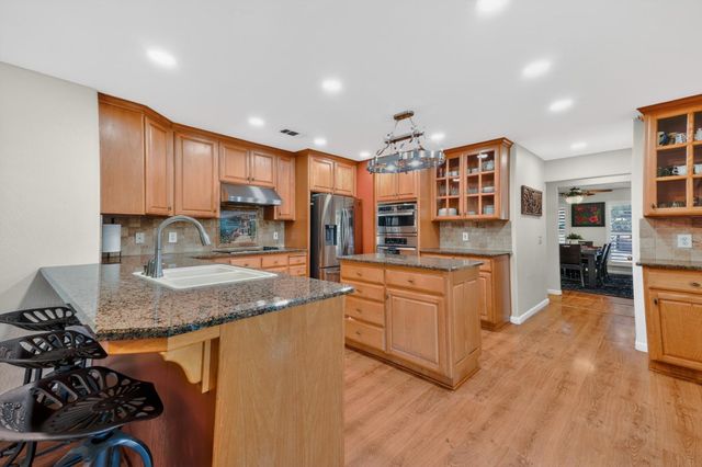 21286 E Meza Ln, Linden, CA 95236