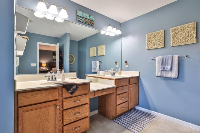 10716 Carolina Pines Drive, Harrison, OH 45030