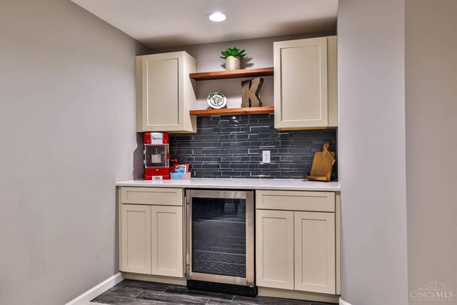 10716 Carolina Pines Drive, Harrison, OH 45030