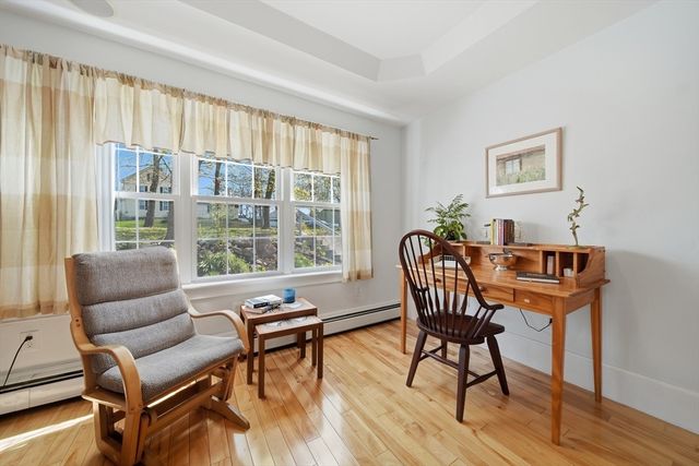 39 E Main St, Merrimac, MA 01860