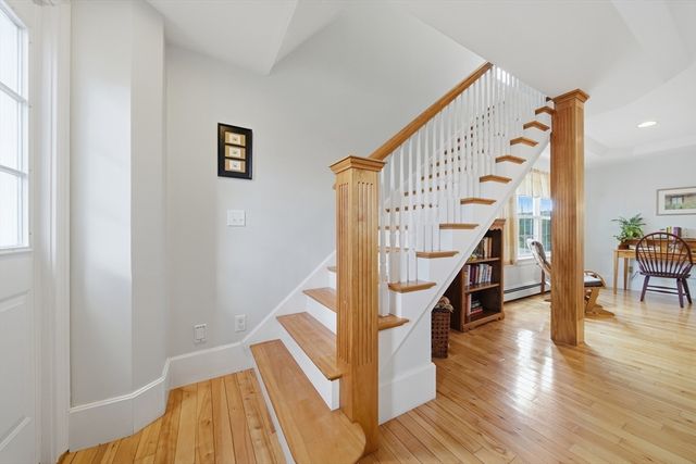 39 E Main St, Merrimac, MA 01860