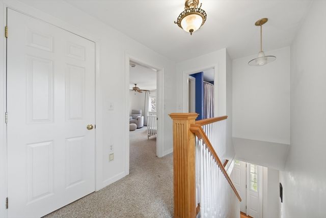 39 E Main St, Merrimac, MA 01860