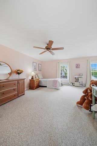 39 E Main St, Merrimac, MA 01860