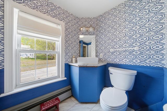 39 E Main St, Merrimac, MA 01860