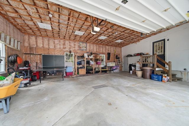39 E Main St, Merrimac, MA 01860