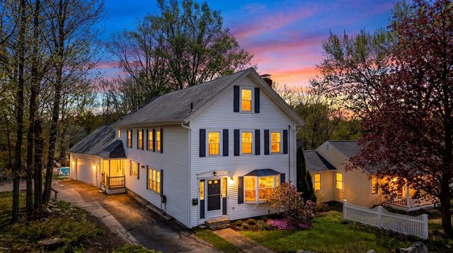 39 E Main St, Merrimac, MA 01860