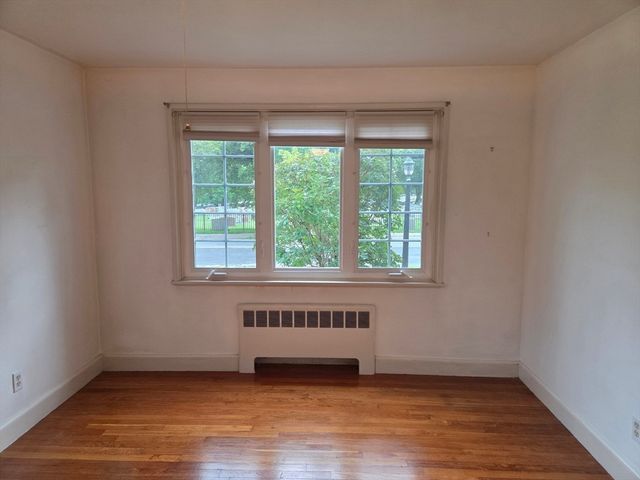 1004 Belmont St 1, Watertown, MA 02472
