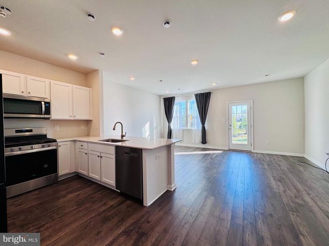 28 NELSONS WAY, Westampton, NJ 08060