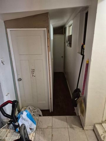 24837 Curie Street, Warren, MI 48091