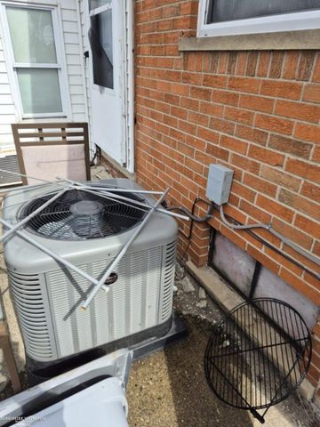 24837 Curie Street, Warren, MI 48091