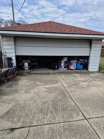 24837 Curie Street, Warren, MI 48091