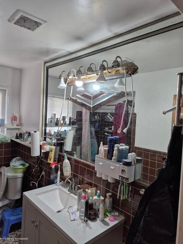 24837 Curie Street, Warren, MI 48091