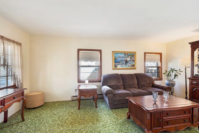 12 Dane St, Peabody, MA 01960