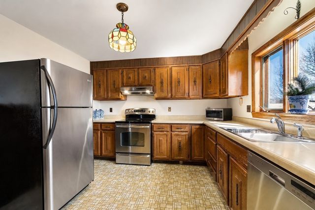 12 Dane St, Peabody, MA 01960