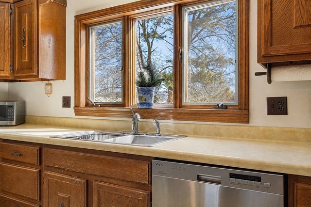 12 Dane St, Peabody, MA 01960