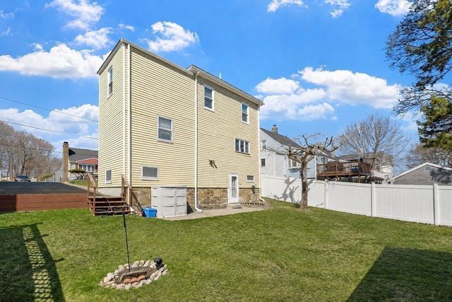 12 Dane St, Peabody, MA 01960