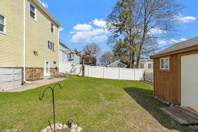 12 Dane St, Peabody, MA 01960