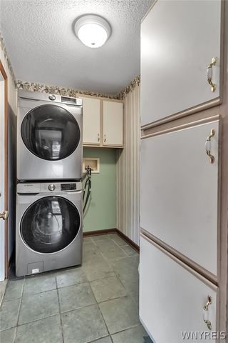 4190 Thornwood Lane, Clarence, NY 14221