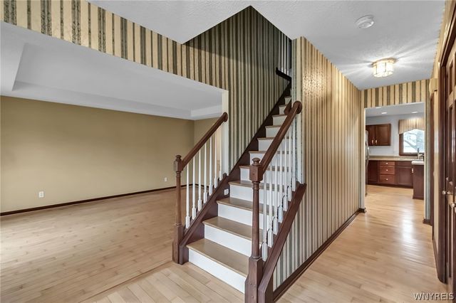 4190 Thornwood Lane, Clarence, NY 14221