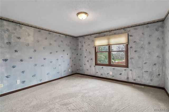 4190 Thornwood Lane, Clarence, NY 14221