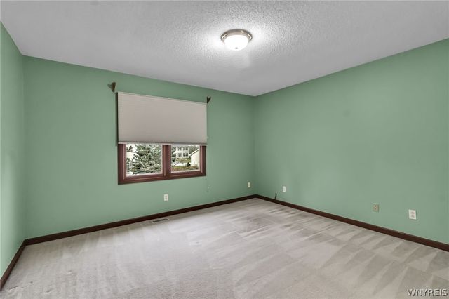 4190 Thornwood Lane, Clarence, NY 14221