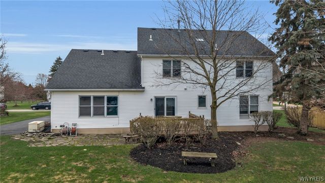 4190 Thornwood Lane, Clarence, NY 14221