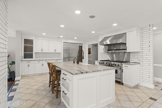 79 Cypress Neck Road, Middletown, NJ 07748