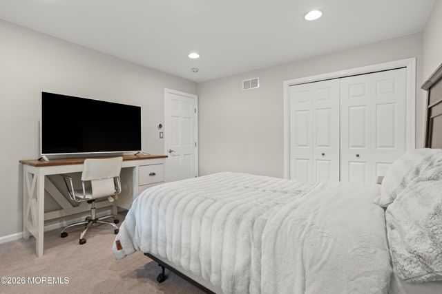 79 Cypress Neck Road, Middletown, NJ 07748