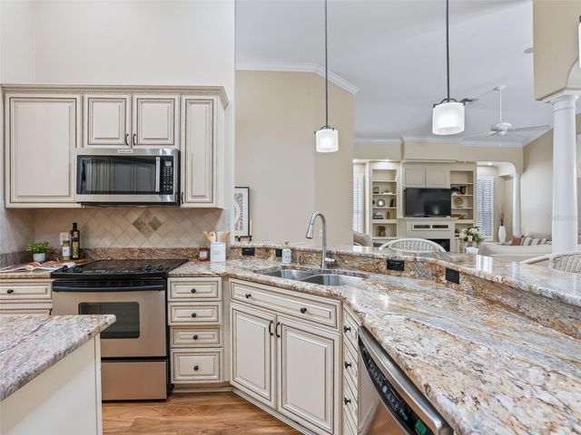 707 CIMARRON AVENUE, The Villages, FL 32159