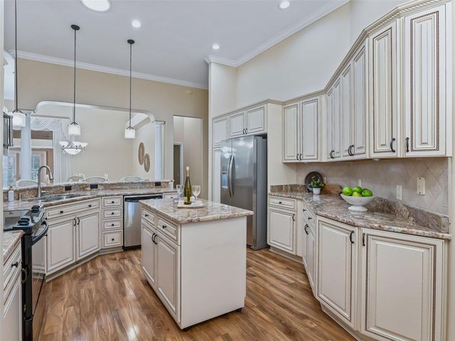 707 CIMARRON AVENUE, The Villages, FL 32159