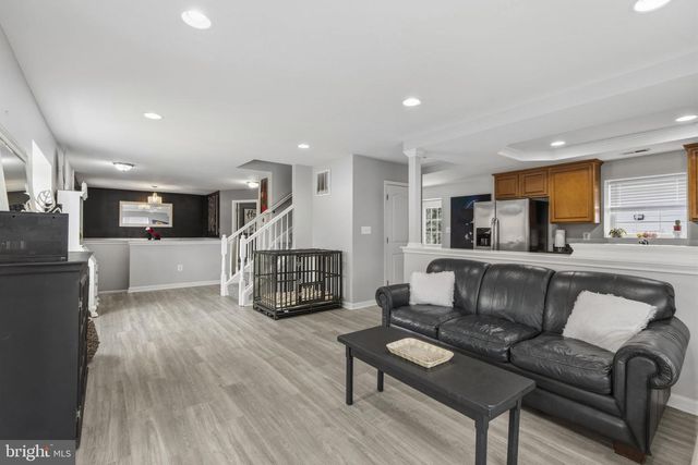 7662 PINE HAVEN DR, Pasadena, MD 21122