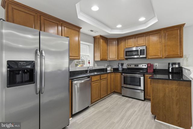 7662 PINE HAVEN DR, Pasadena, MD 21122