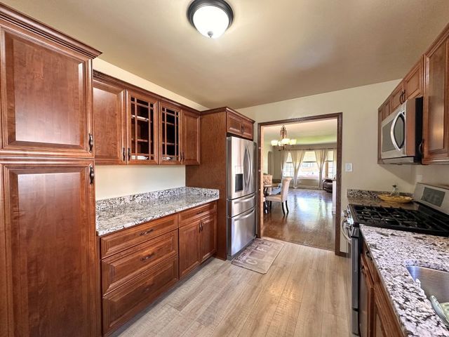 10021 Minnick Avenue, Oak Lawn, IL 60453