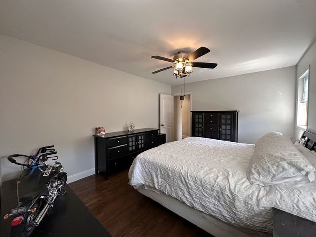 10021 Minnick Avenue, Oak Lawn, IL 60453