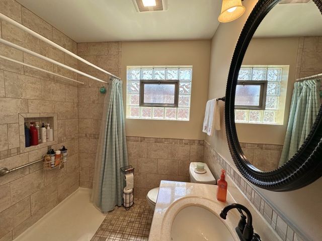 10021 Minnick Avenue, Oak Lawn, IL 60453