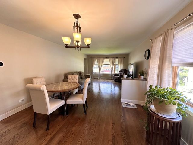 10021 Minnick Avenue, Oak Lawn, IL 60453