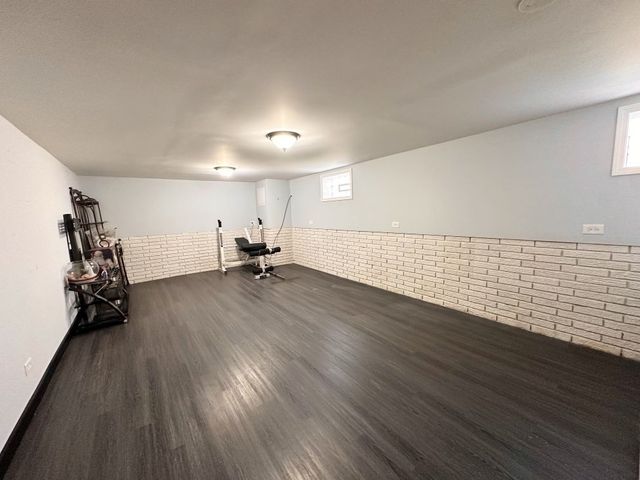 10021 Minnick Avenue, Oak Lawn, IL 60453
