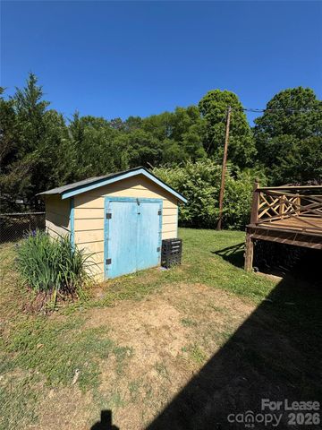 119 Morris Avenue, Mount Holly, NC 28120