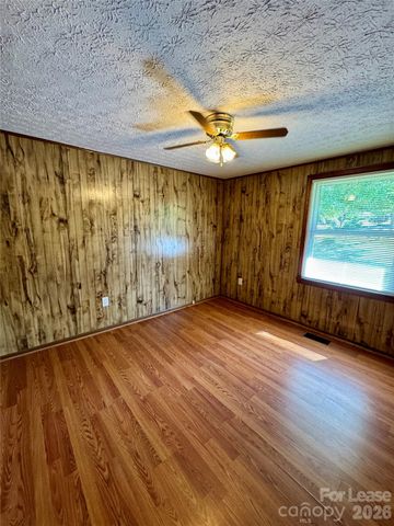 119 Morris Avenue, Mount Holly, NC 28120